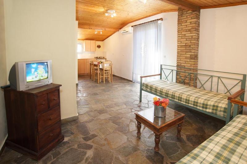 Nostos Studios Mousata Buitenkant foto